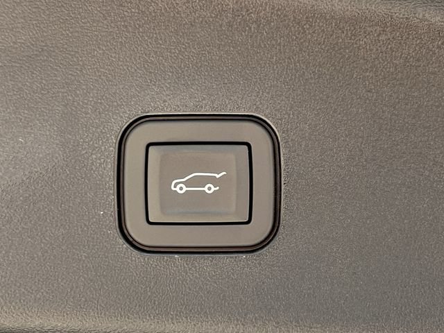 New 2027 Cadillac Vistiq Luxury w/ LPO, Premium Carpet Package AWD/4WD image 24