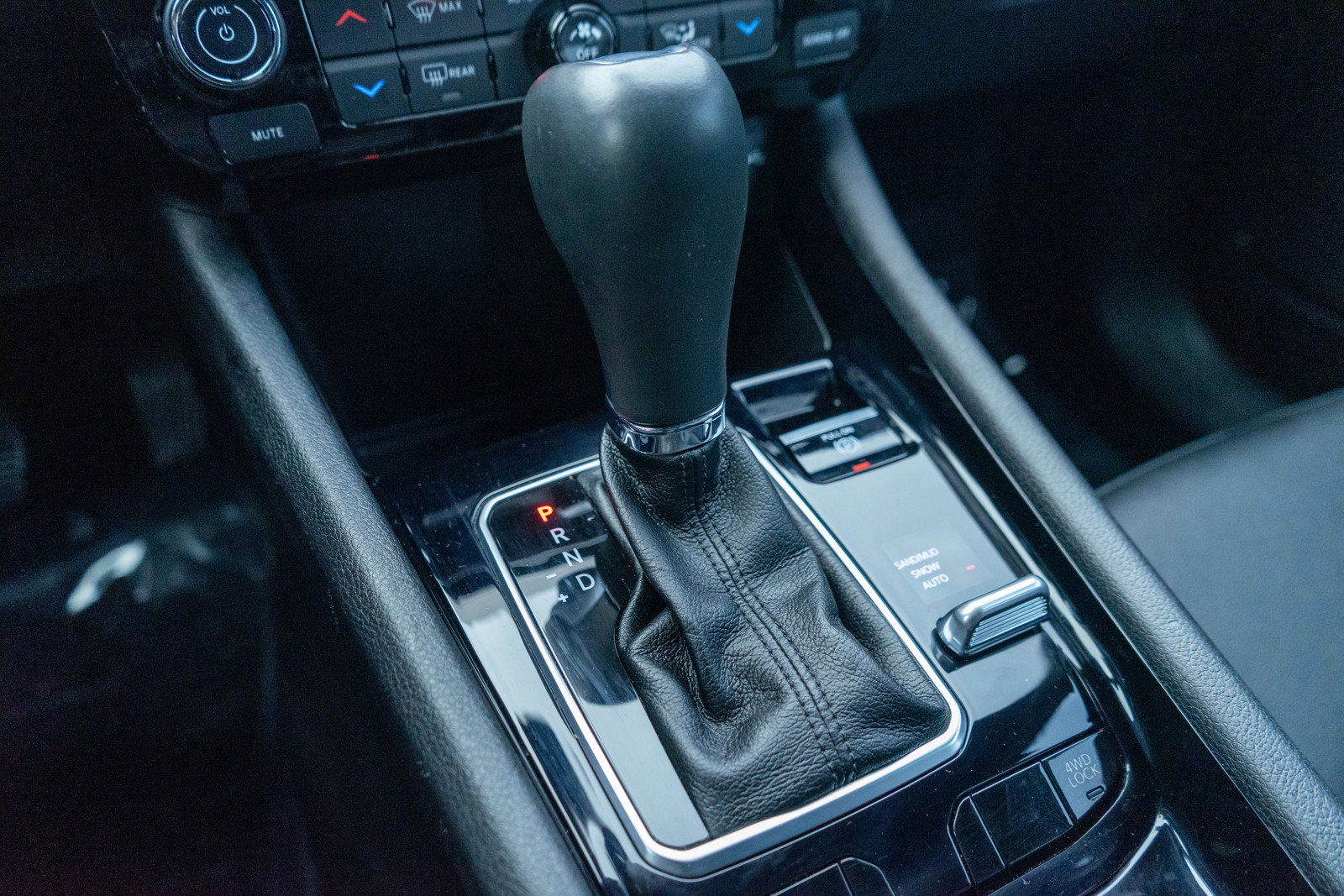 Used 2024 Jeep Compass Limited image 20