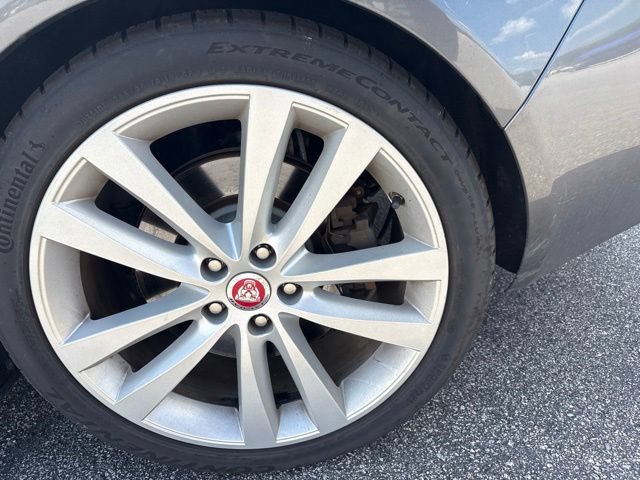 Used 2018 Jaguar XE R-Sport AWD/4WD image 7