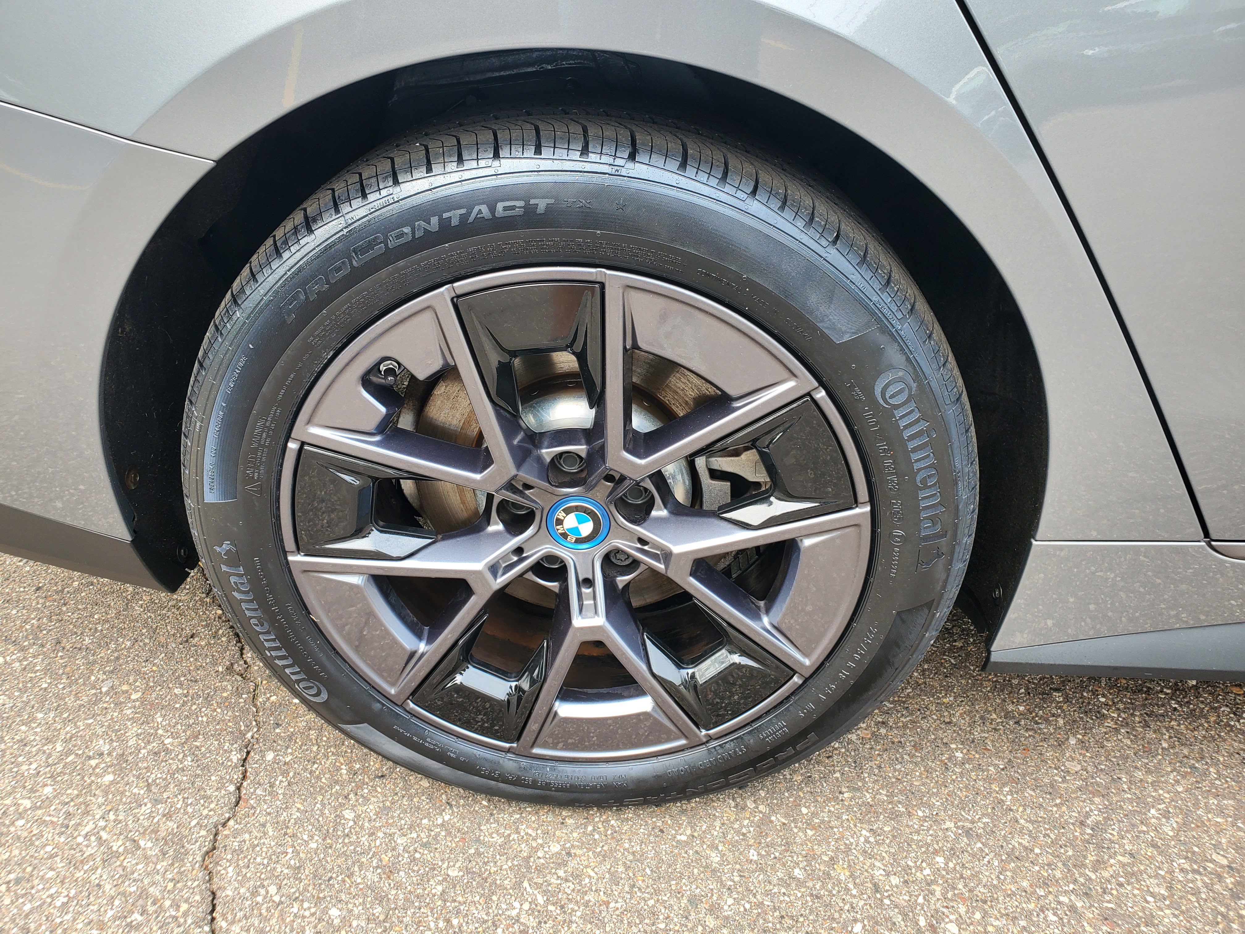 Used 2023 BMW i4 eDrive35 w/ Premium Package RWD image 36