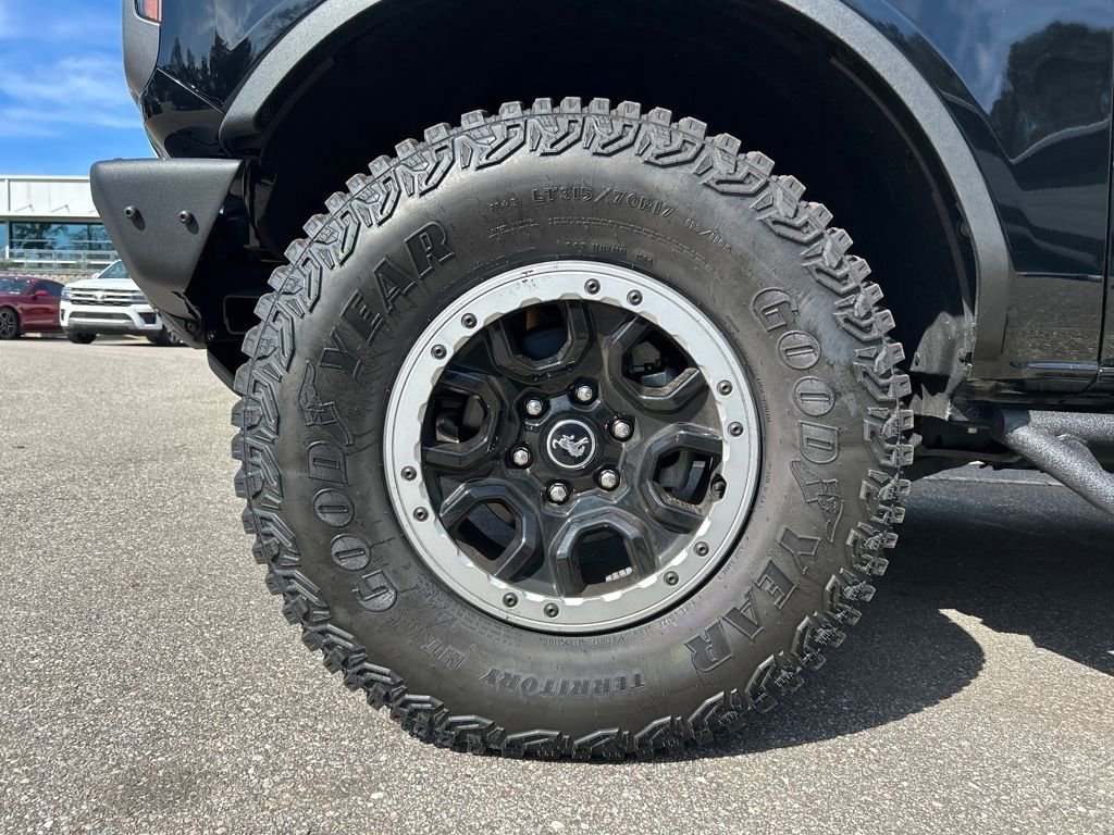 Used 2024 Ford Bronco Badlands image 7