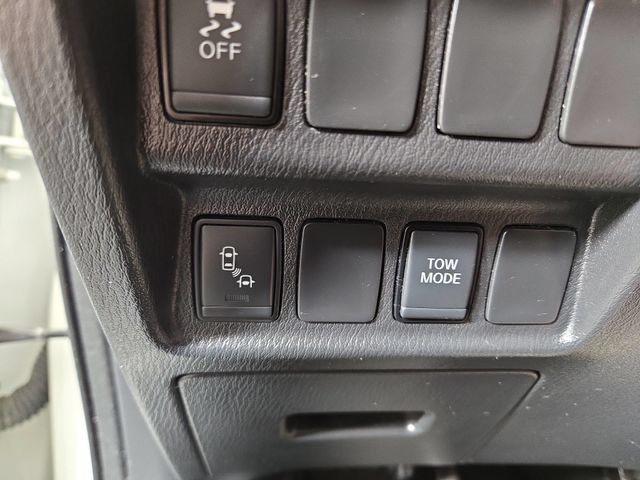 Used 2019 Nissan Pathfinder SV AWD/4WD image 28