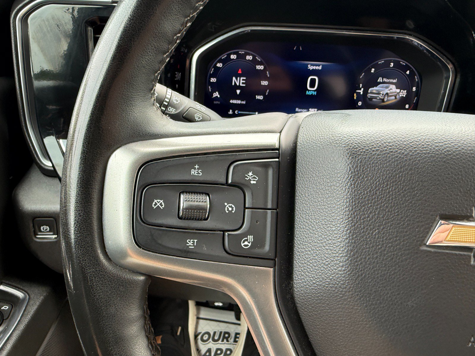 Certified 2024 Chevrolet Silverado 1500 LT AWD/4WD image 25