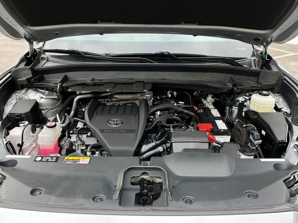 Used 2025 Toyota Grand Highlander AWD image 23
