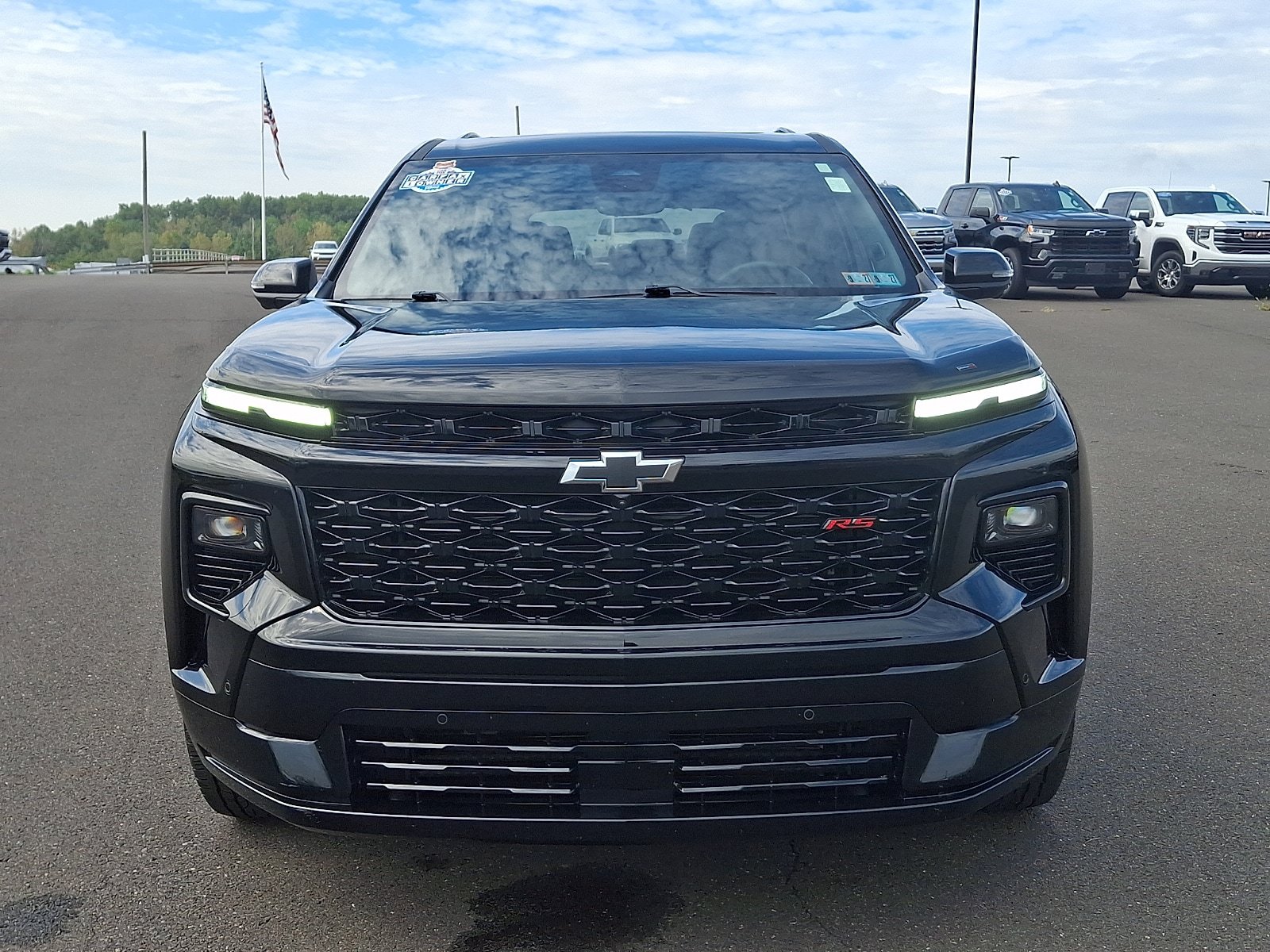 Used 2025 Chevrolet Traverse RS w/ LPO, Floor Liner Package FWD image 2