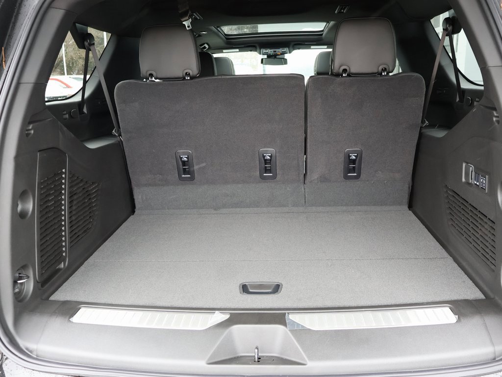 New 2025 Chevrolet Suburban Premier w/ Sun And Tow Package image 35