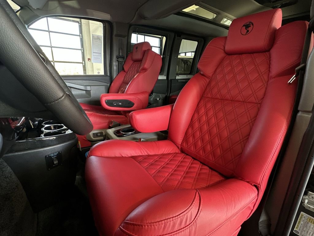 Used 2024 GMC Savana 2500 w/ Driver Convenience Package image 13