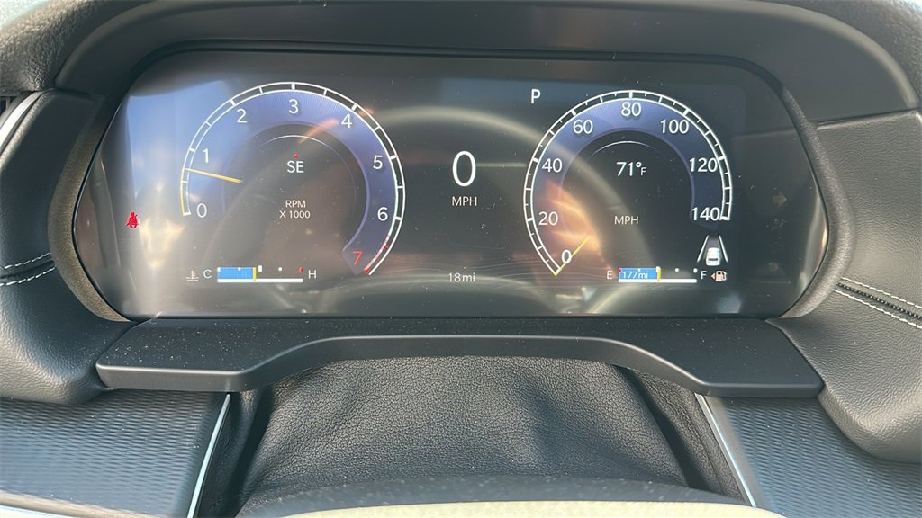 New 2025 Jeep Grand Cherokee Laredo X w/ Luxury Tech Group I image 18