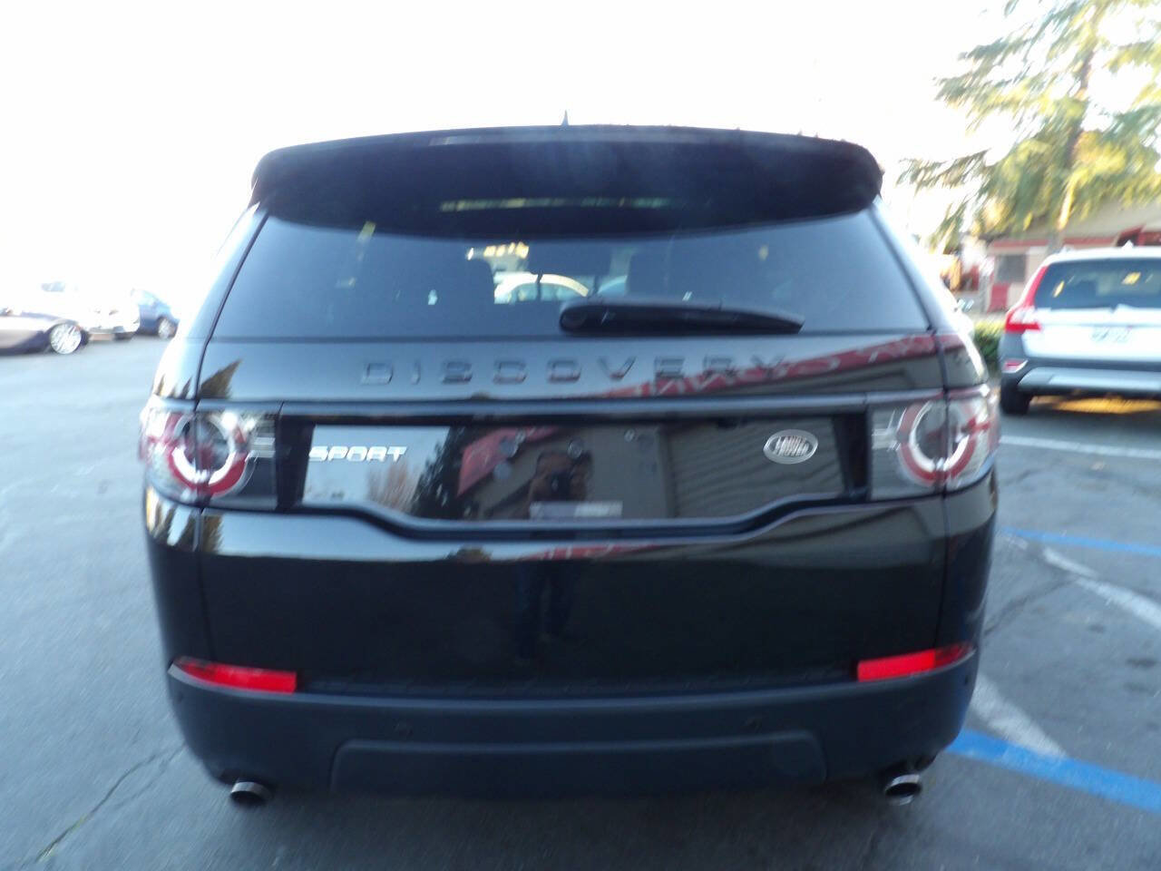 Used 2016 Land Rover Discovery Sport HSE image 11