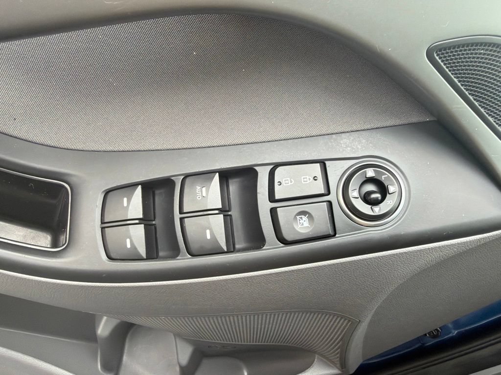 Used 2015 Hyundai Elantra SE w/ Option Group 02 FWD image 31