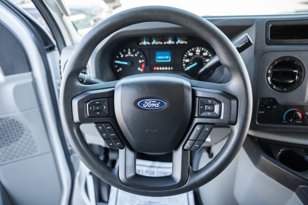 Certified 2023 Ford E-450 and Econoline 450 Super Duty w/ Power Windows & Locks Group image 28
