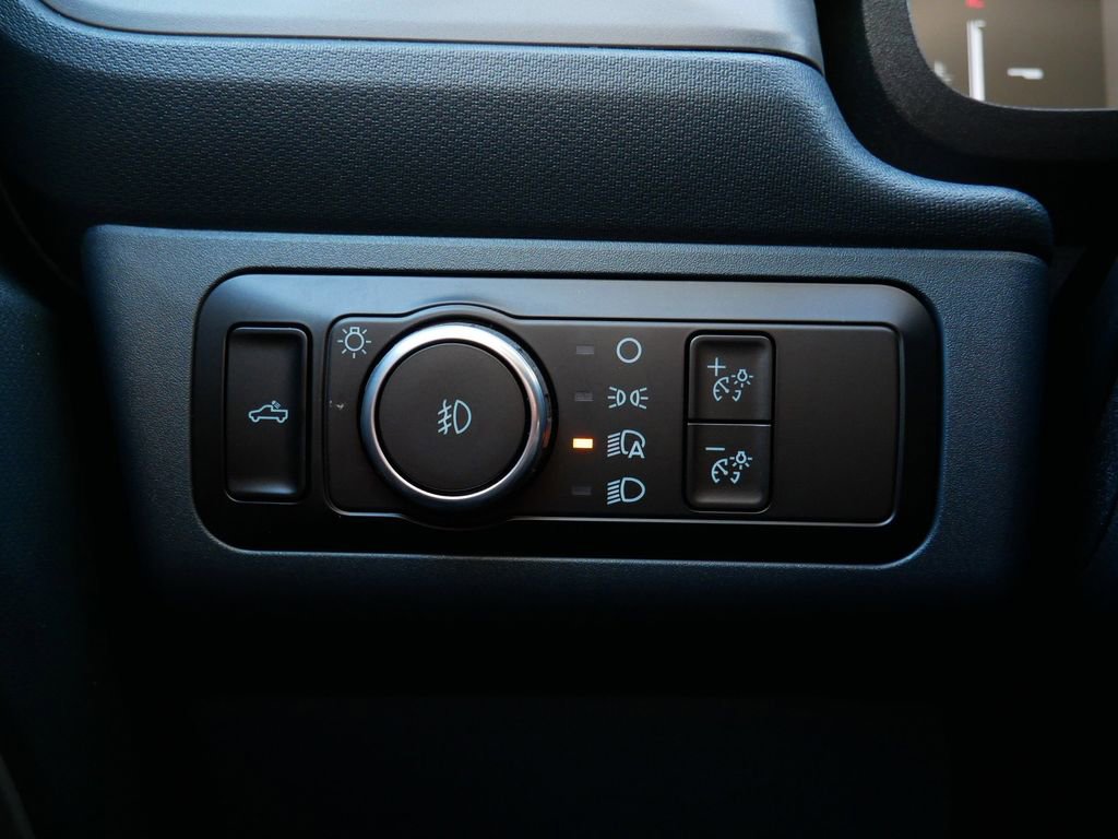 Used 2026 Ford Maverick Lobo image 18