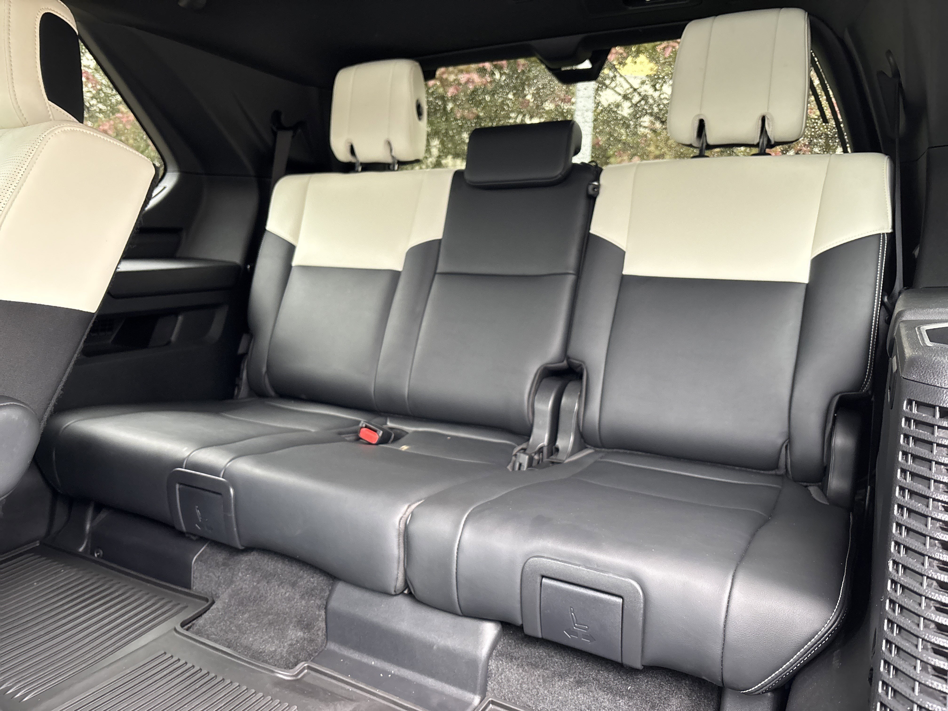Used 2024 Toyota Sequoia Capstone AWD/4WD image 32