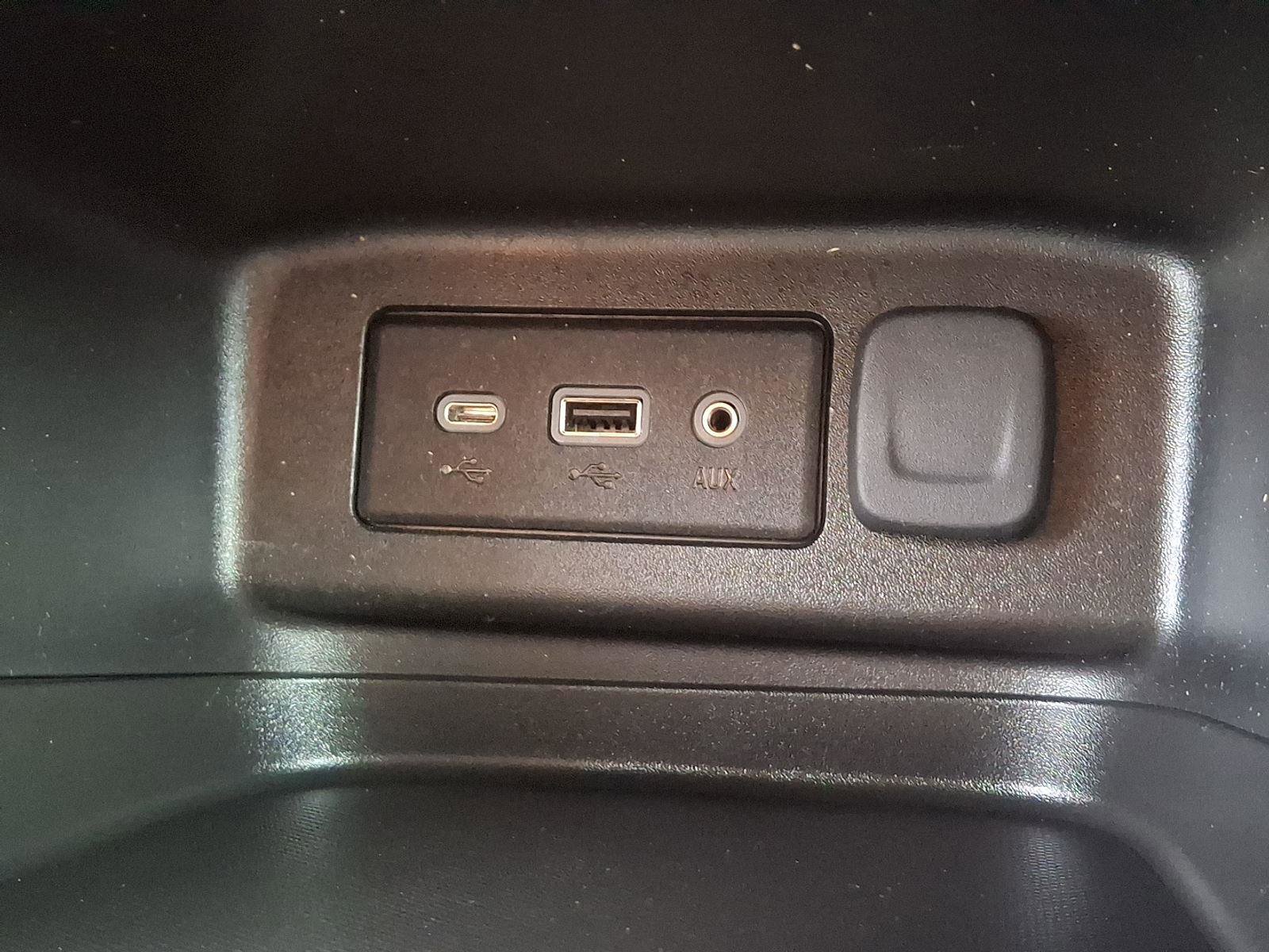 Used 2024 Chevrolet Equinox LT w/ LPO, Floor Liner Package image 23