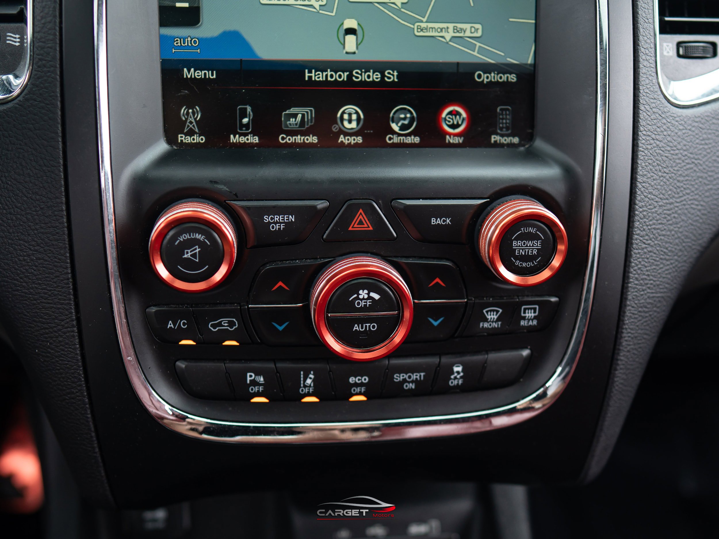Used 2017 Dodge Durango R/T w/ Technology Group AWD/4WD image 32