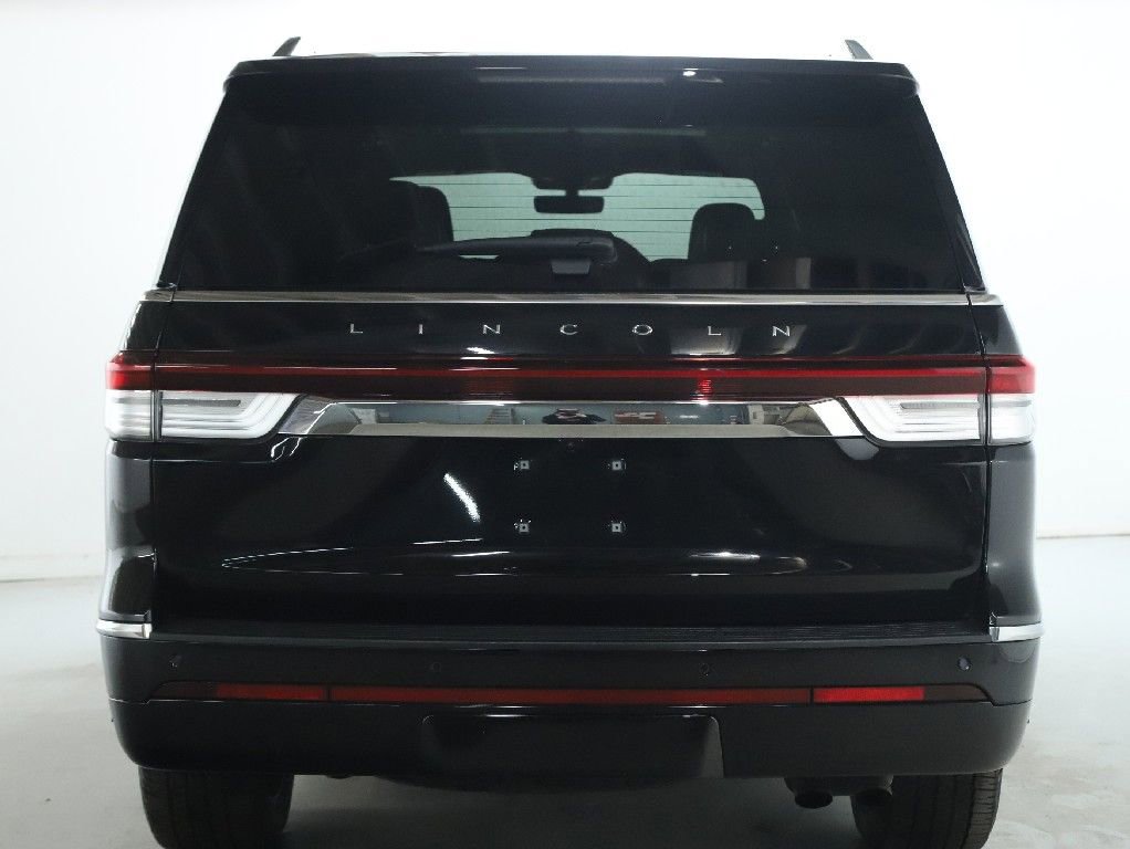 Used 2022 Lincoln Navigator Reserve image 46