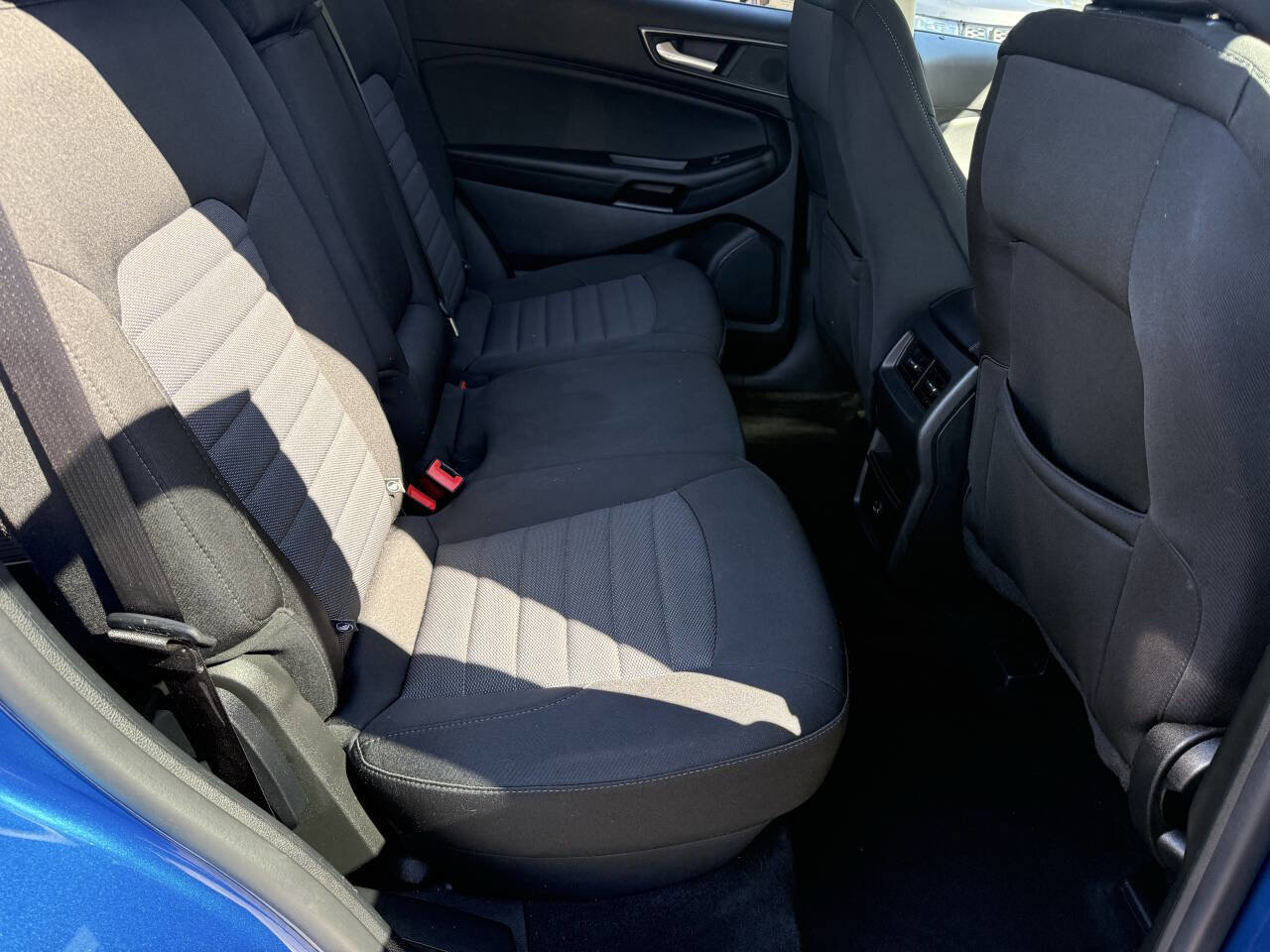 Used 2022 Ford Edge SE w/ Black Appearance Package image 11