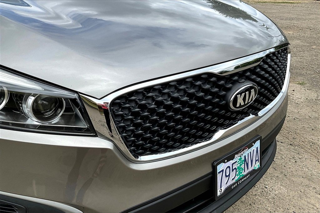 Used 2018 Kia Sorento L image 32