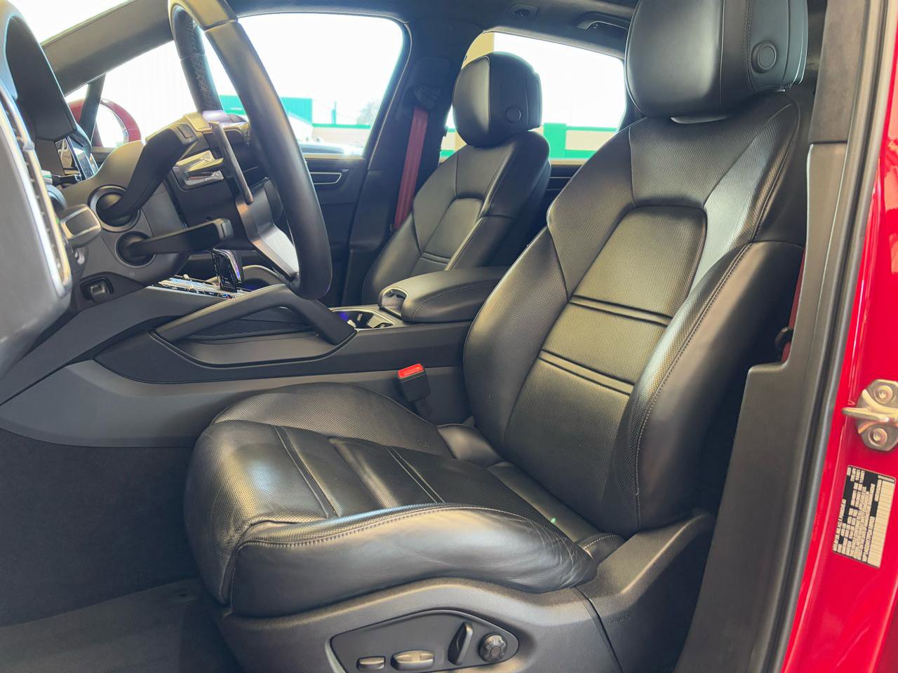 Used 2023 Porsche Cayenne GTS image 15