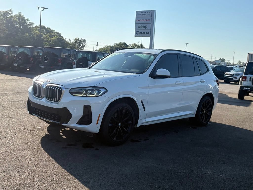 Used 2022 BMW X3 xDrive30i w/ M Sport Package 2 AWD/4WD image 3