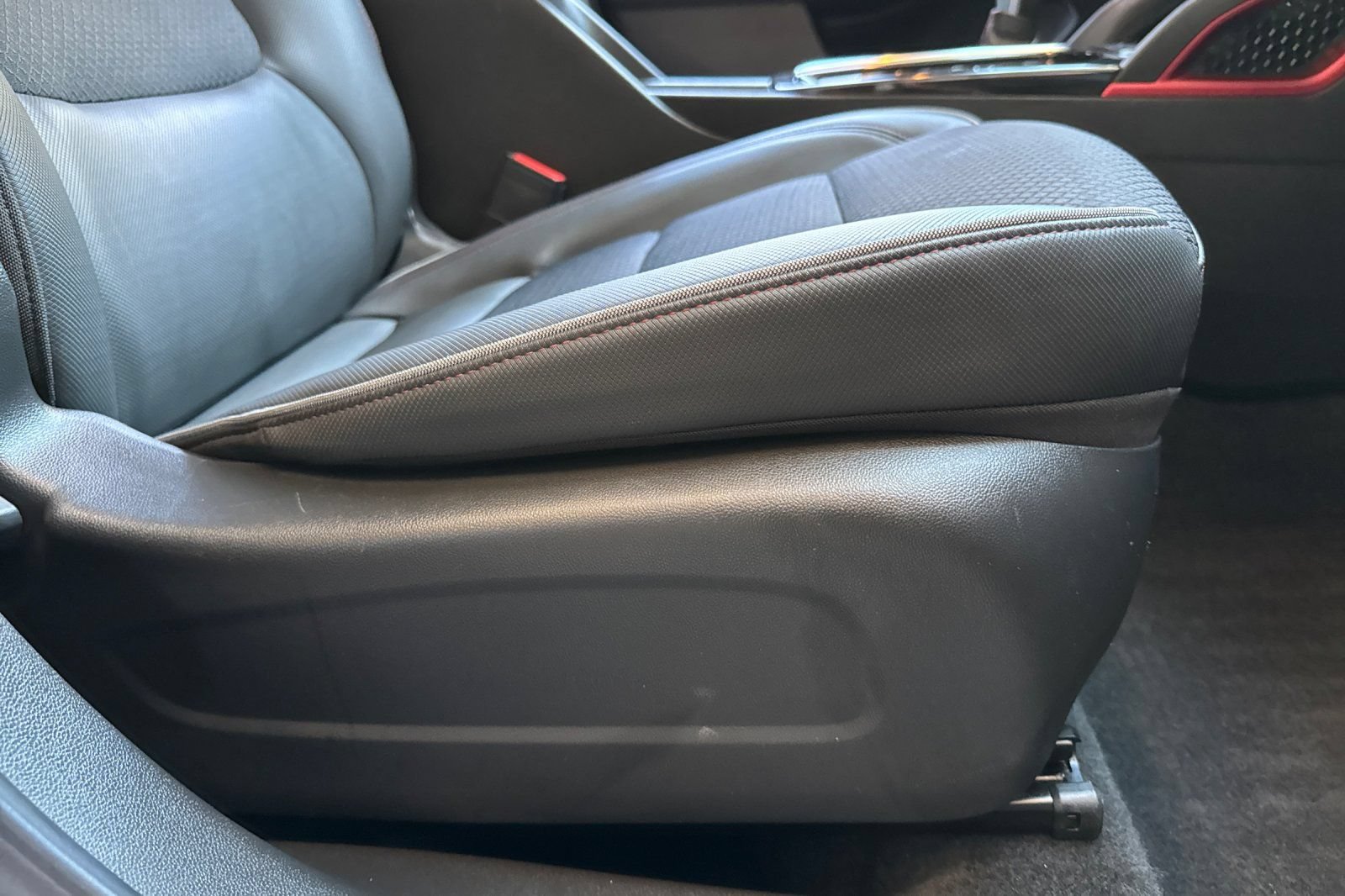 Used 2023 Chevrolet TrailBlazer RS w/ Convenience Package FWD image 23