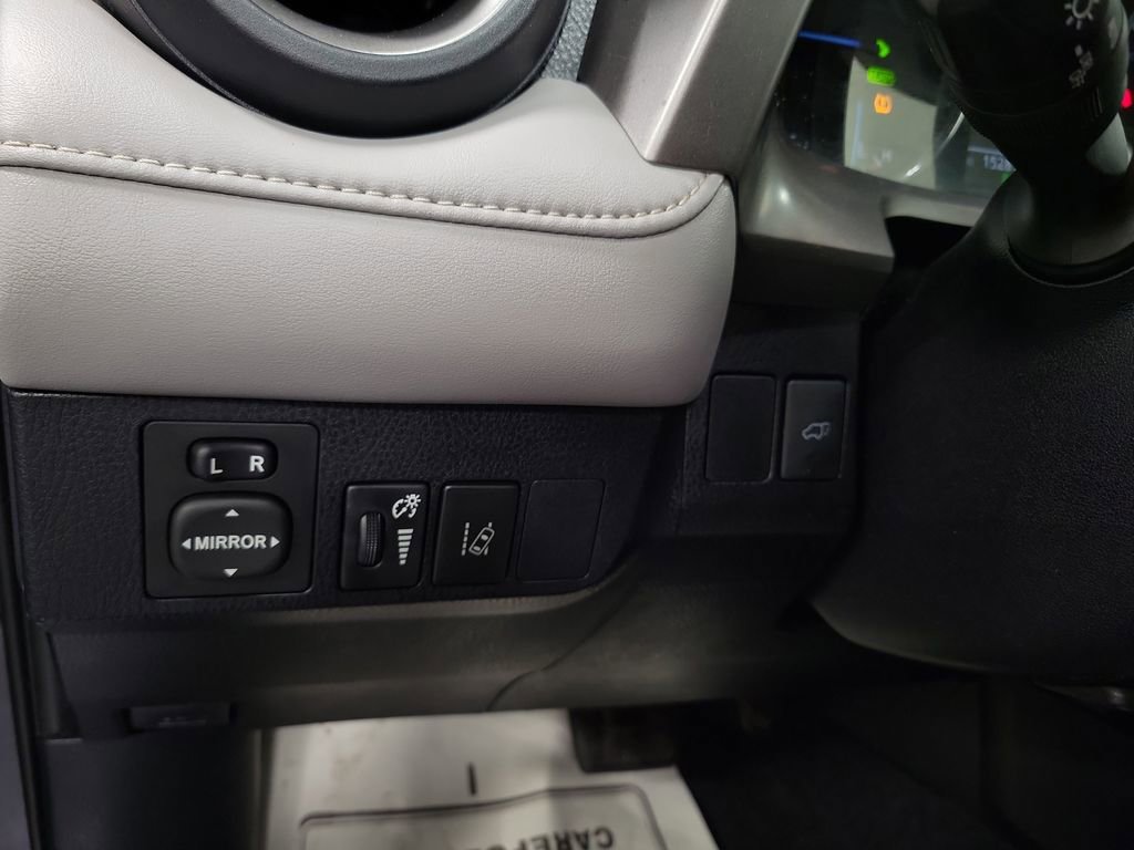 Used 2018 Toyota RAV4 Limited image 21