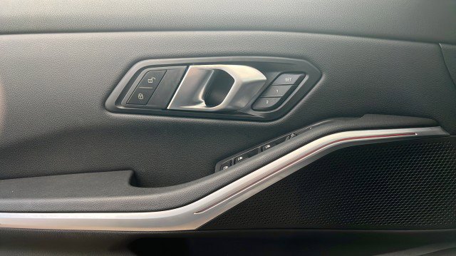 Used 2025 BMW 330i Sedan image 12