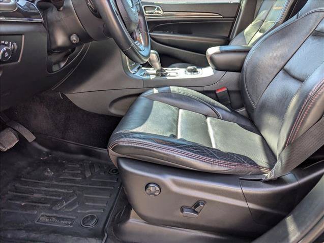 Used 2018 Jeep Grand Cherokee Trailhawk w/ Trailhawk Luxury Group AWD/4WD image 16