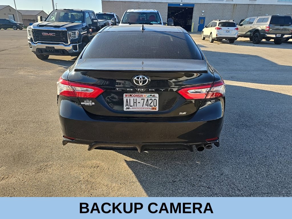 Used 2020 Toyota Camry SE FWD image 5
