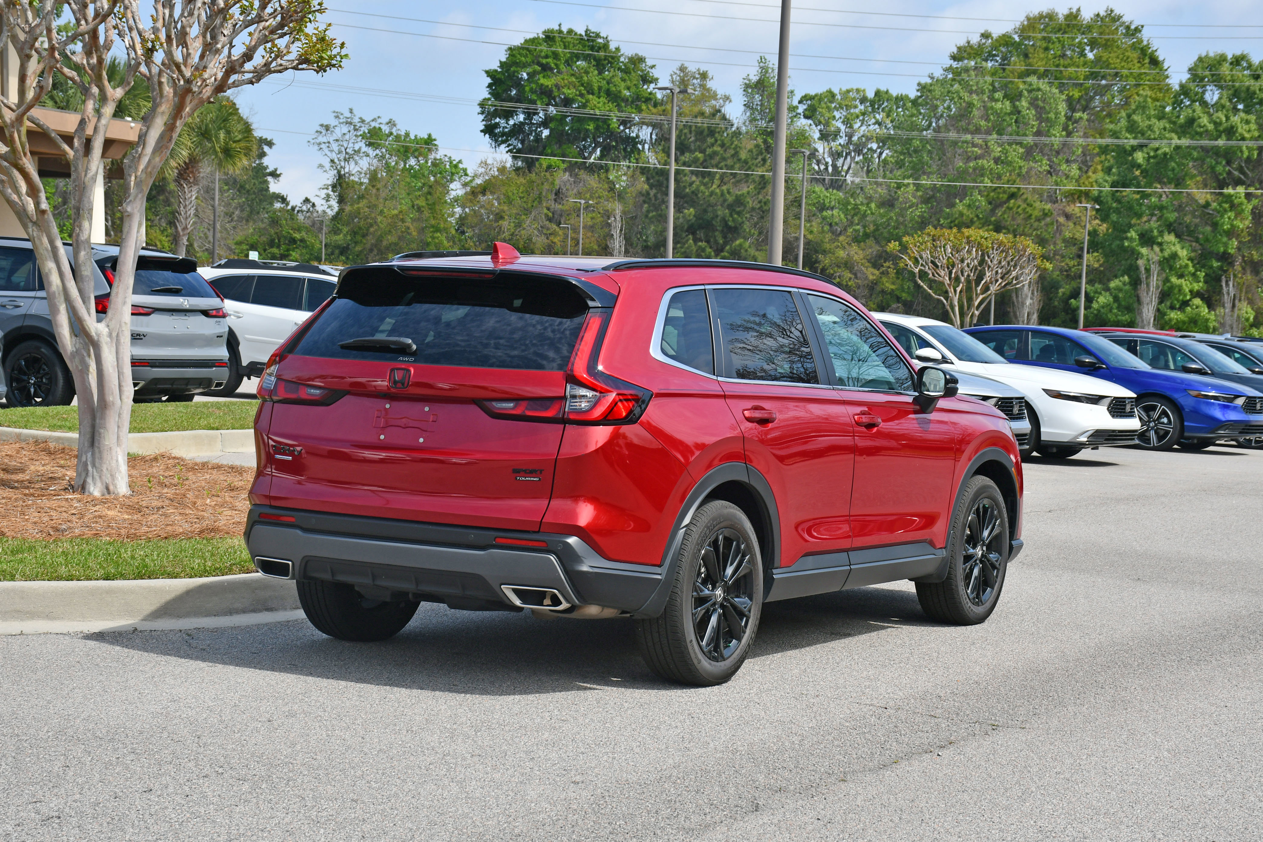 Used 2024 Honda CR-V Sport Touring image 4