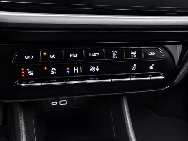 Used 2023 Chevrolet Bolt LT FWD image 22