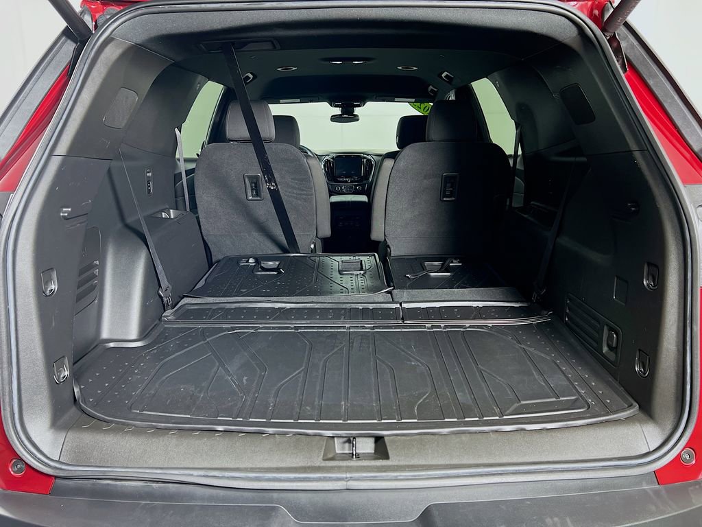 Used 2023 Chevrolet Traverse LT image 25