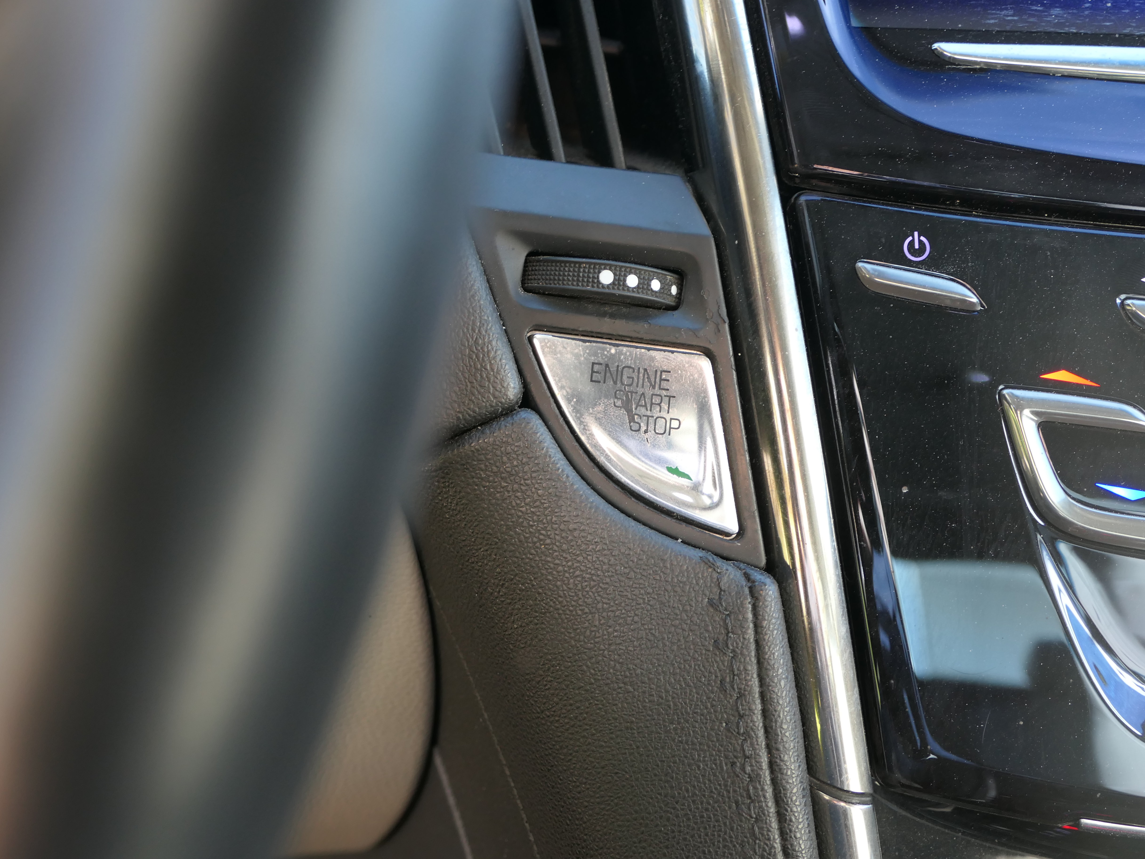 Used 2015 Cadillac ATS Luxury RWD image 18