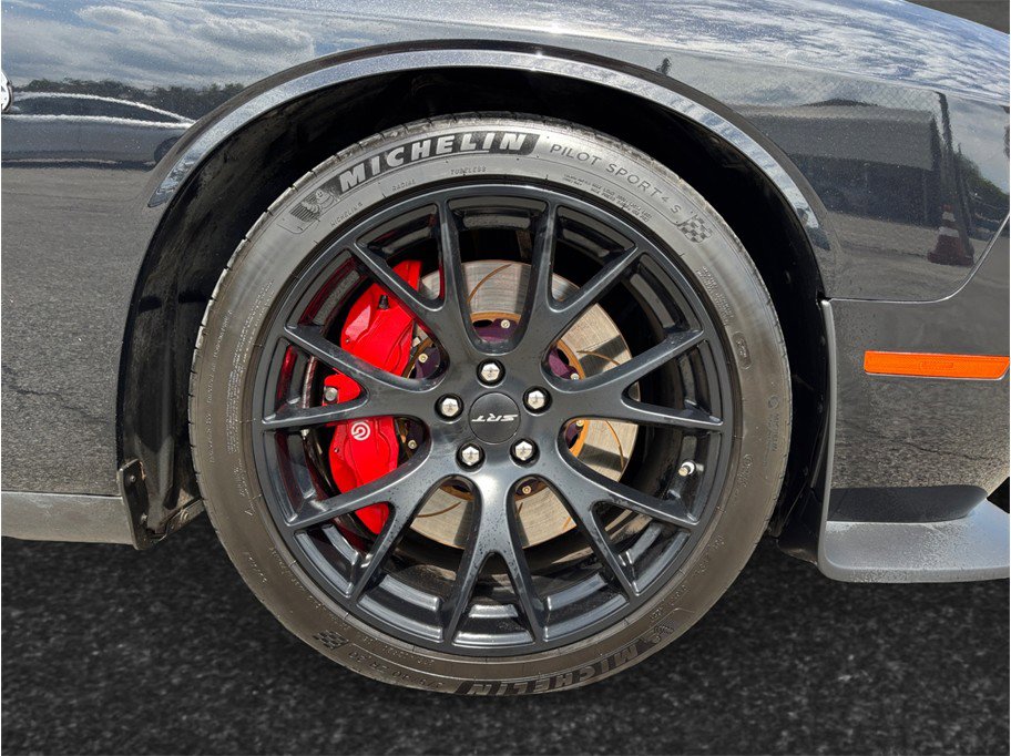 Used 2015 Dodge Challenger SRT Hellcat image 12