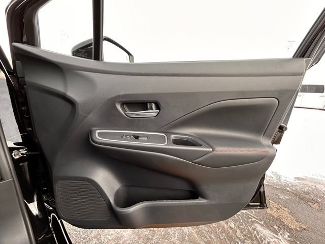 New 2025 Nissan Versa SR w/ Trunk Package image 18