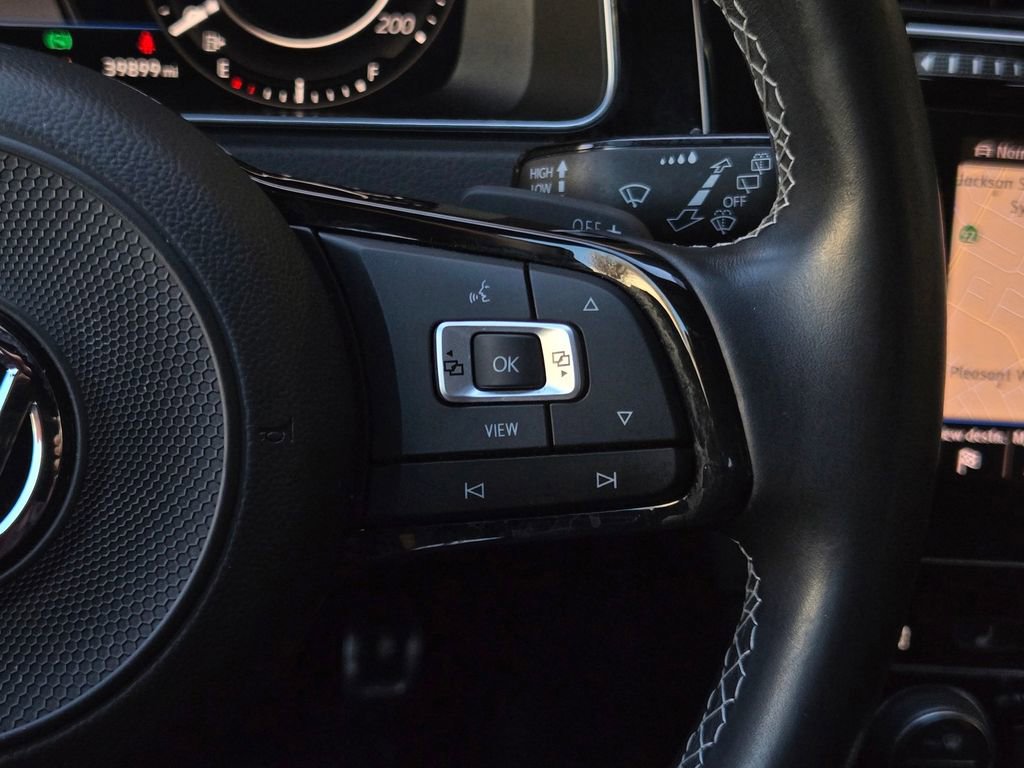 Used 2019 Volkswagen Golf R 4-Door image 23