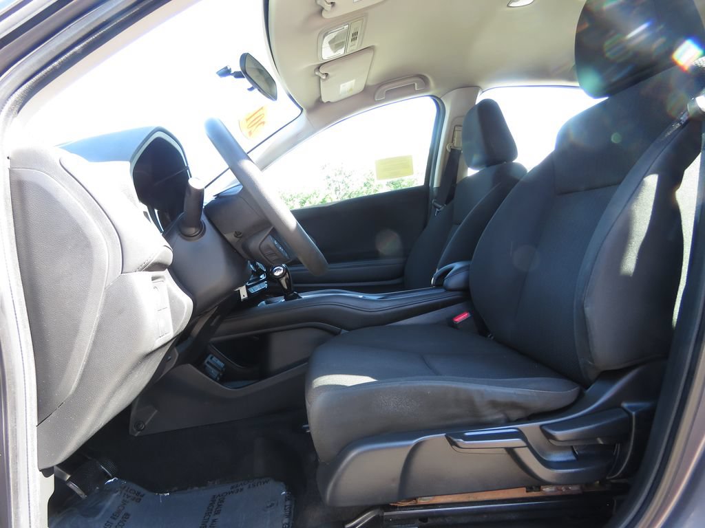 Used 2018 Honda HR-V LX image 10