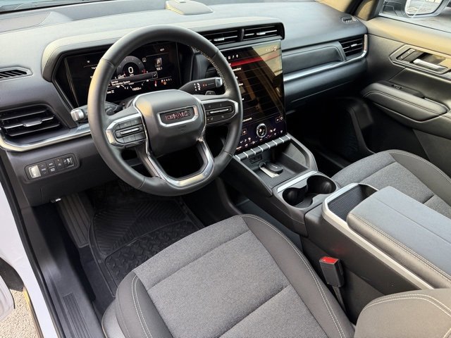 Used 2025 GMC Terrain Elevation image 2