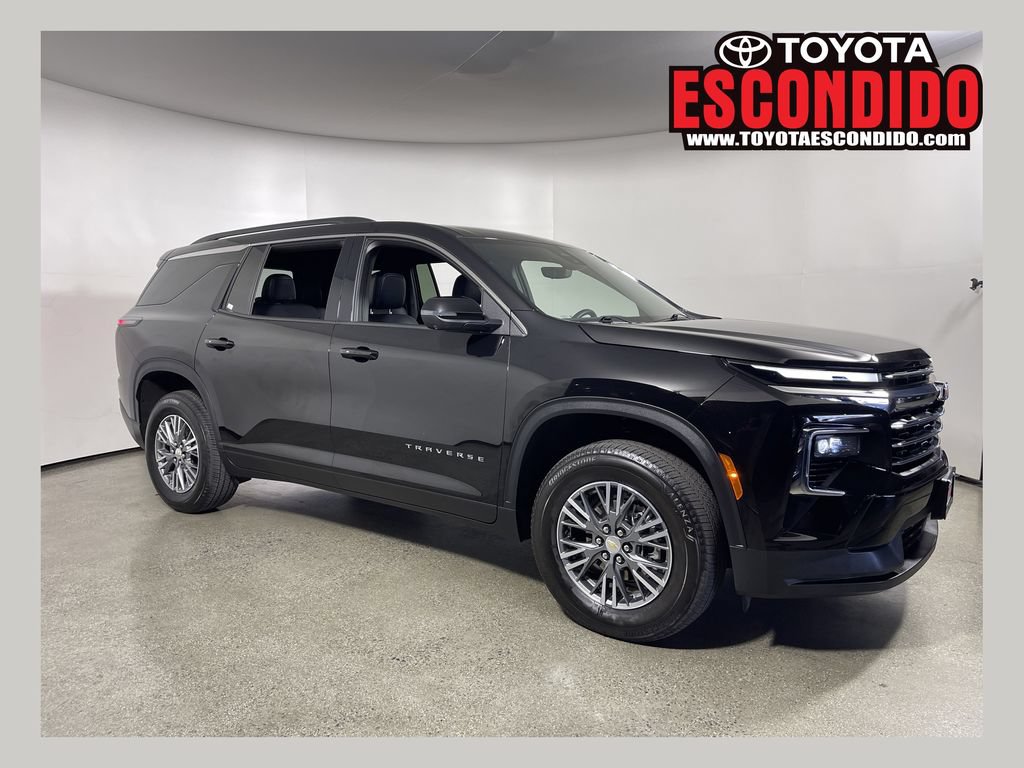 Used 2026 Chevrolet Traverse LT w/ Driver Confidence Package FWD 360° Tour