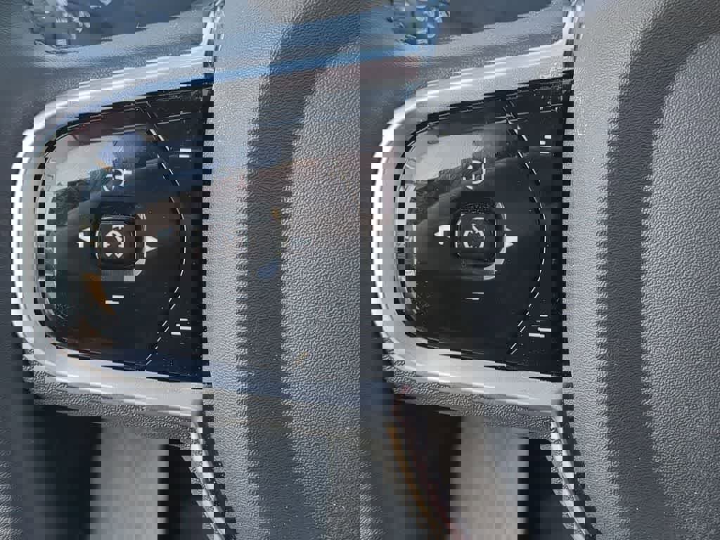 Certified 2026 Volvo XC90 B6 Plus w/ Protection Package Premier image 24