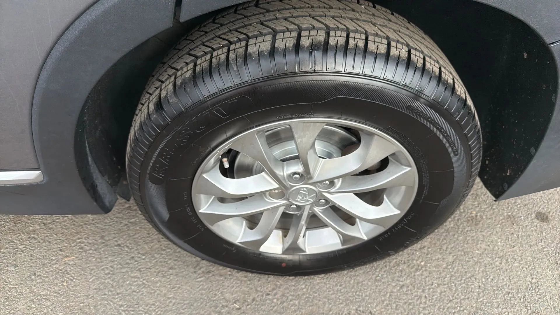 Used 2019 Hyundai Santa Fe SEL AWD/4WD image 9