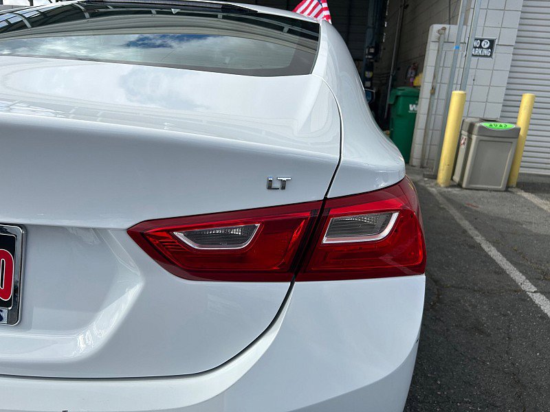 Used 2023 Chevrolet Malibu LT FWD image 13