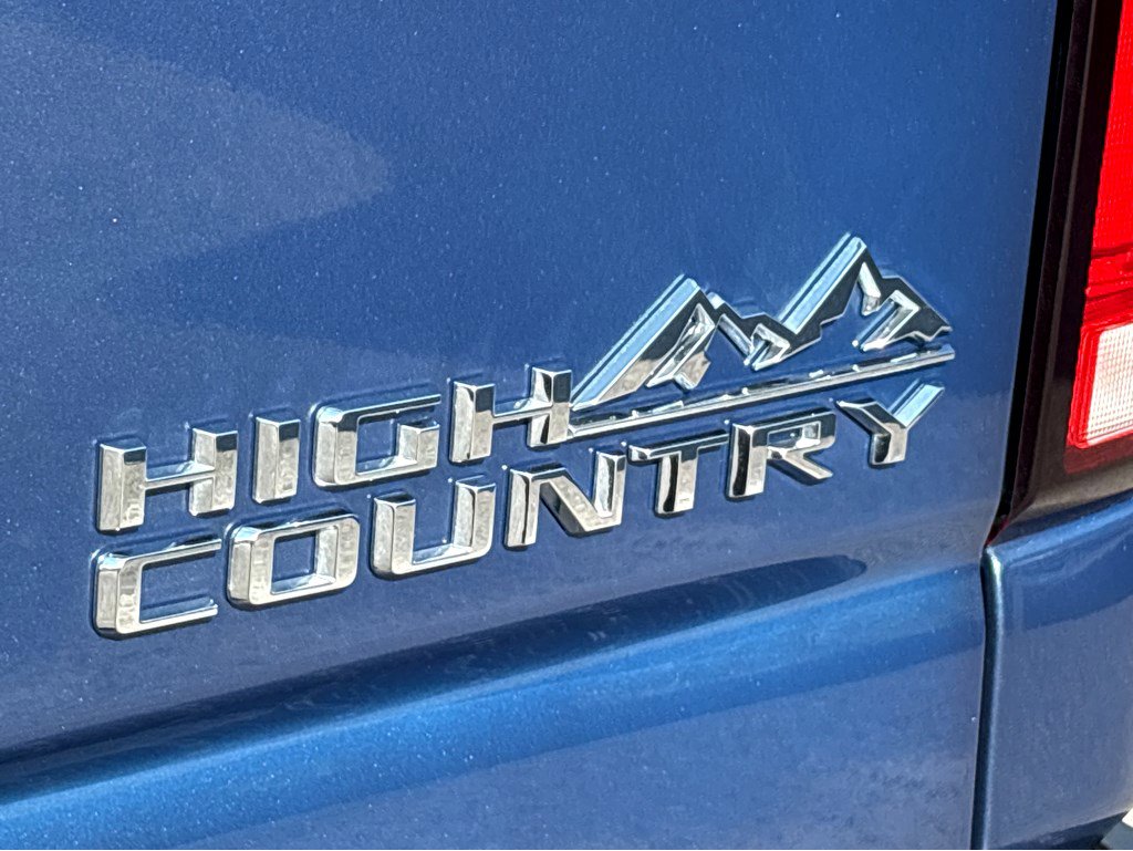 Used 2025 Chevrolet Silverado 2500 High Country w/ Technology Package image 20