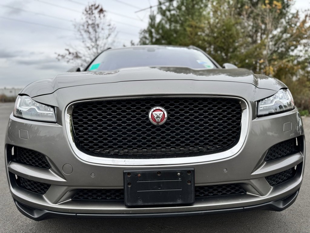 Used 2018 Jaguar F-PACE Prestige image 7
