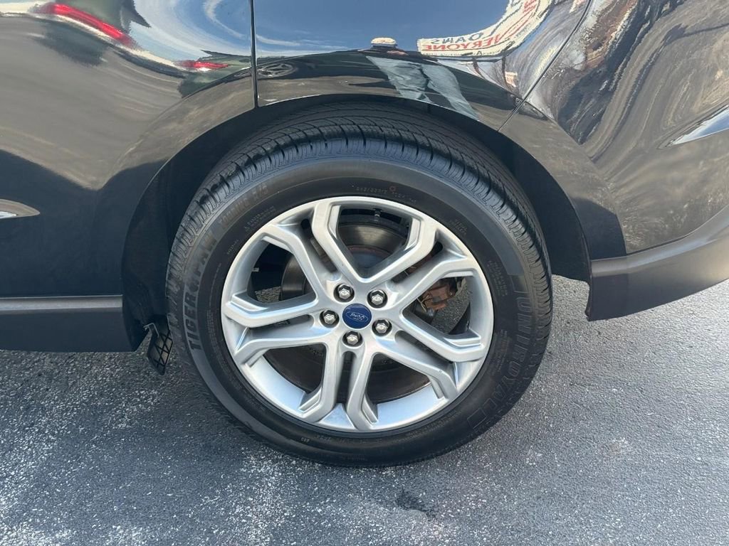 Used 2017 Ford Edge Titanium w/ Technology Package image 6