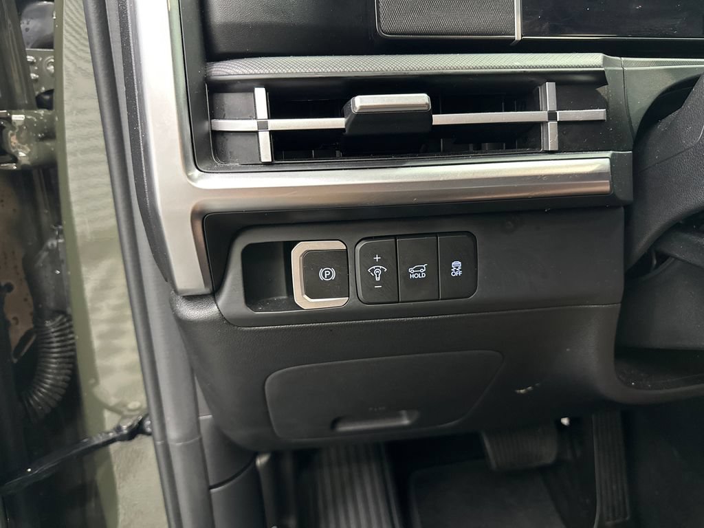 Used 2024 Hyundai Santa Fe SEL FWD image 31