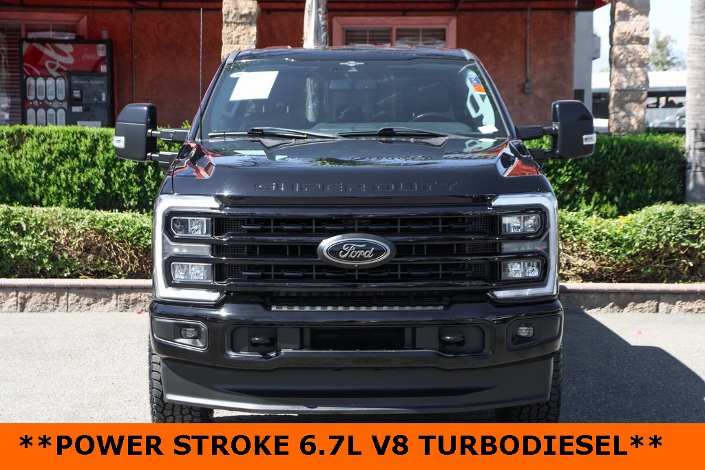 Used 2023 Ford F250 Lariat w/ Black Appearance Package image 3