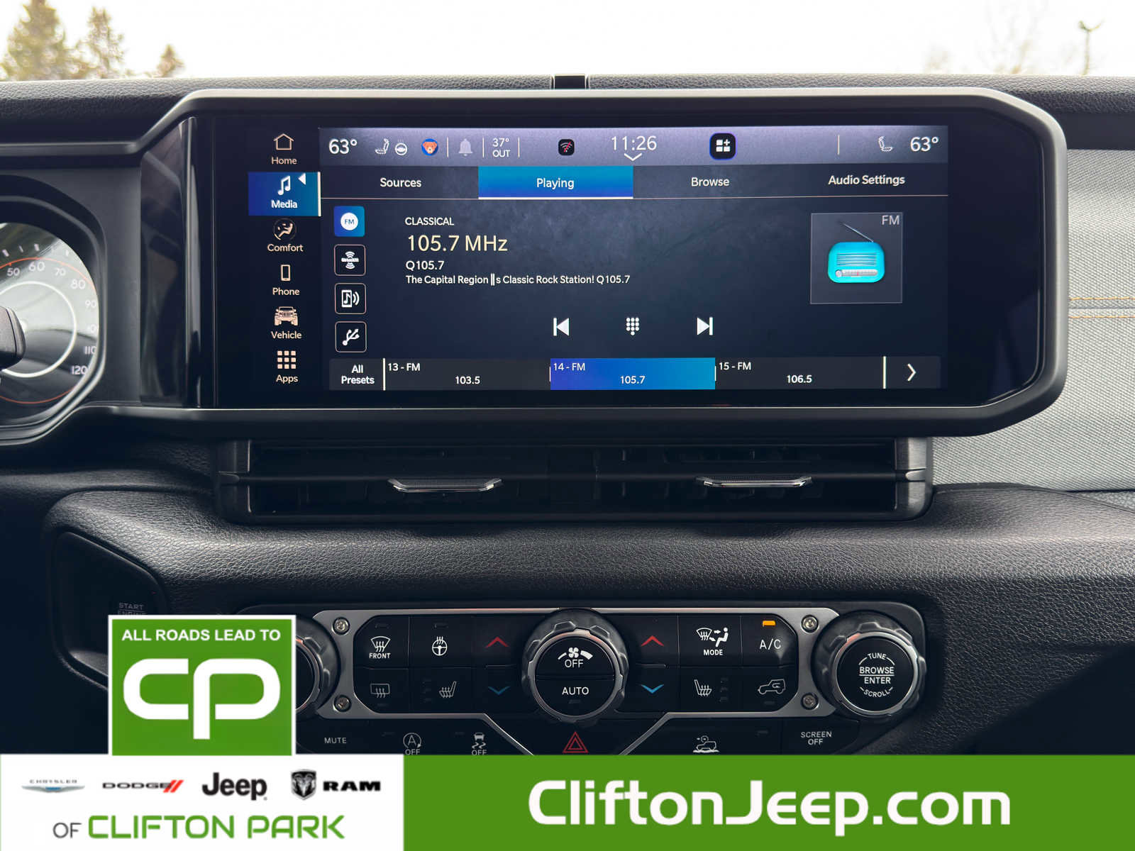 Used 2024 Jeep Wrangler Willys image 25