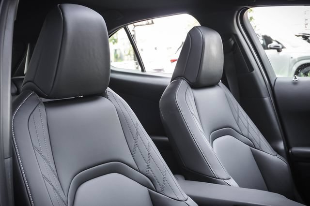 Certified 2025 Lexus UX 300h FWD w/ Accessory Package (Z2) image 26