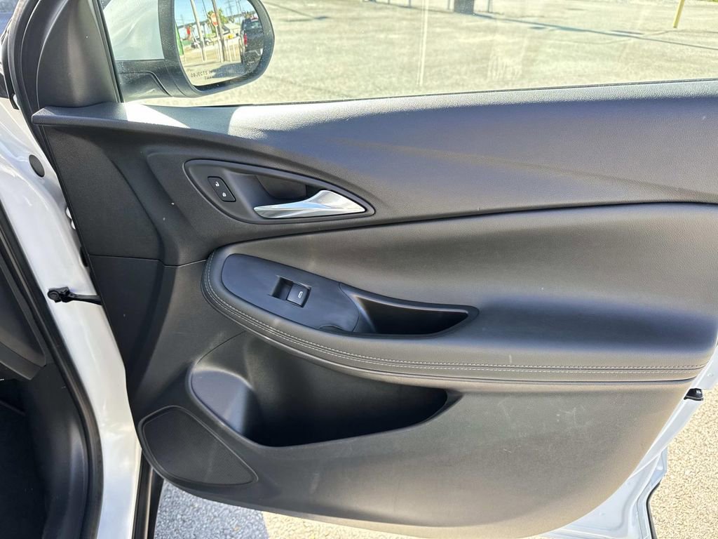 Used 2024 Buick Encore GX Preferred image 13
